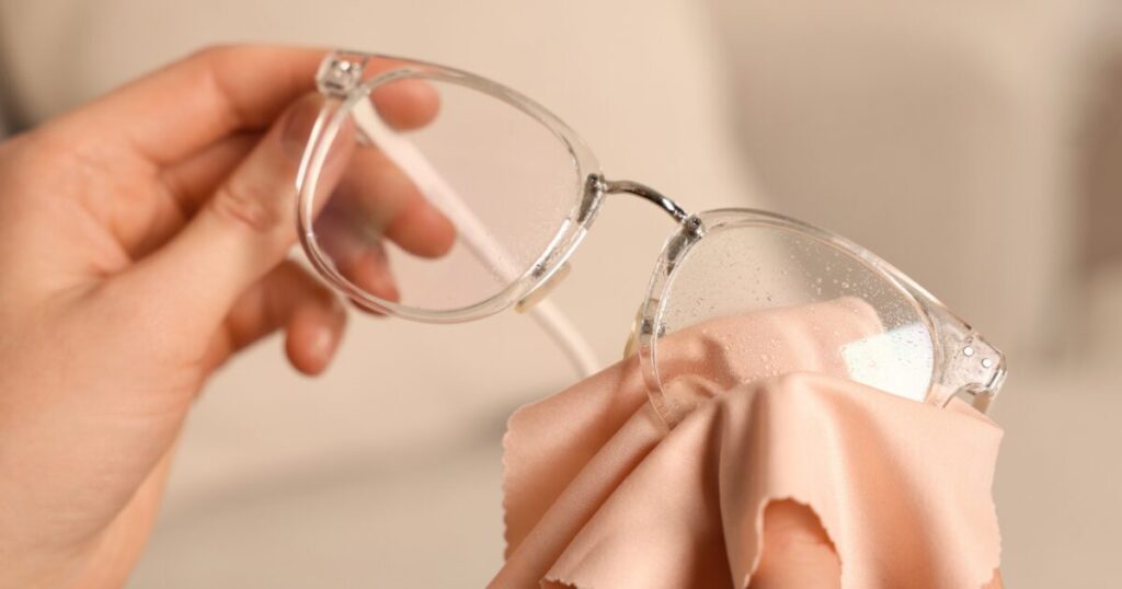 サウナでメガネが曇るときの対策