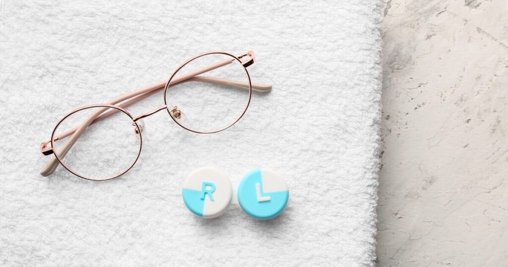 【結論】メガネとコンタクトどっちが目が悪くなる？